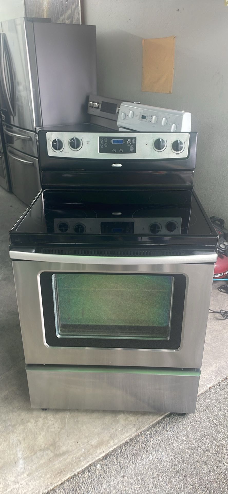 Whirlpool Electric Stove Works Great 👍 