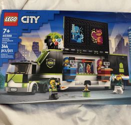 Lego City Gaming Tournament Truck