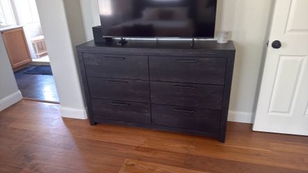Bedroom set