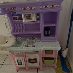 Play Kitchen