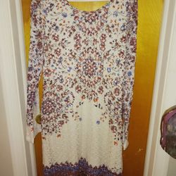 Beautiful Ladies Size Large Dress 