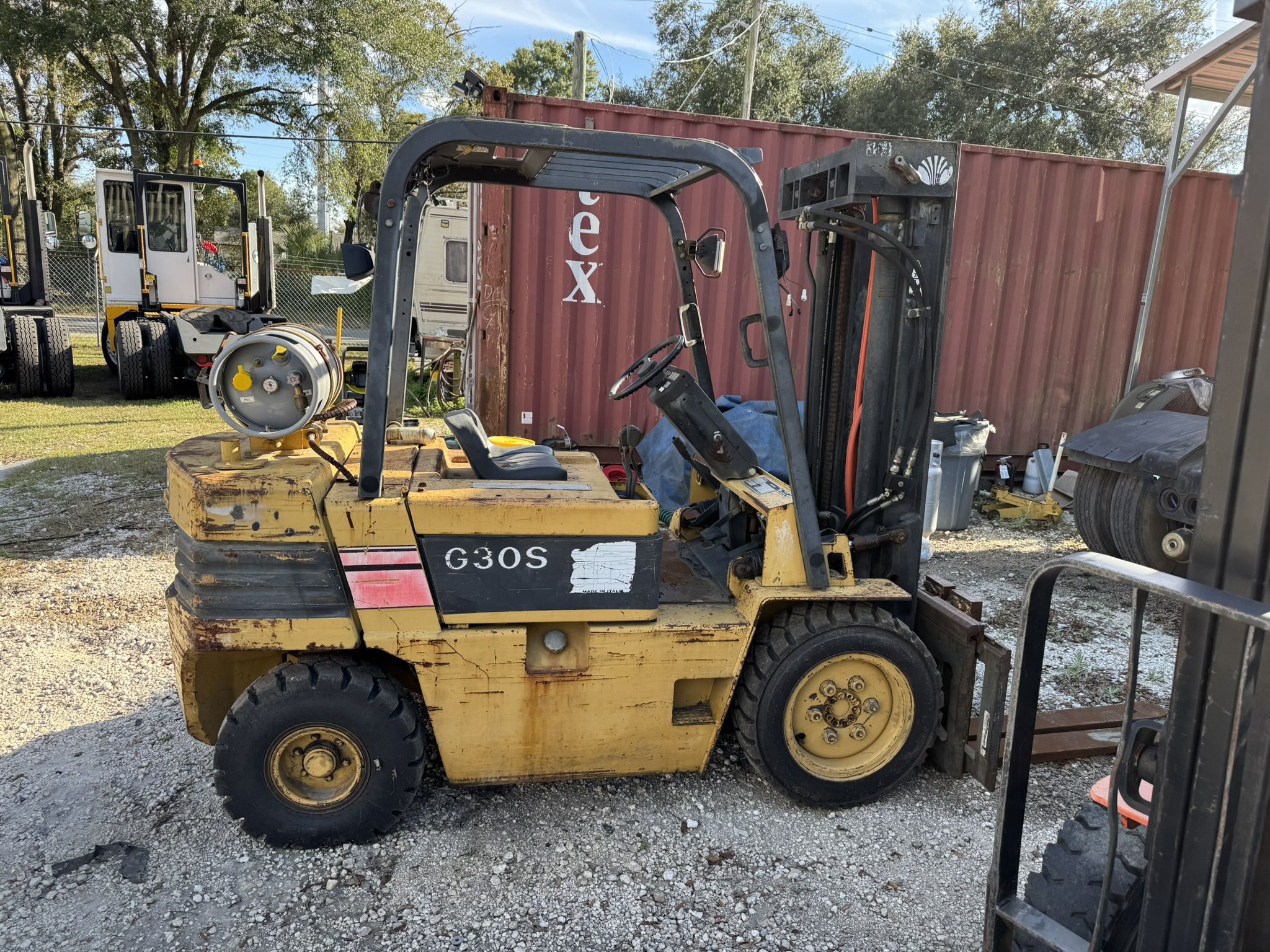 Daewoo 6000 Lb Capacity Forklift