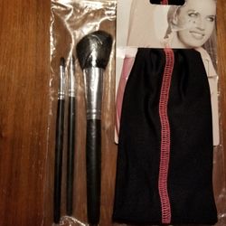 Makeup Brushes And Spandex Headwrap 