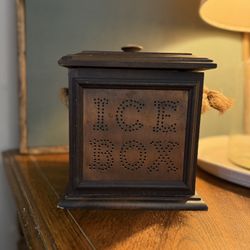 Vintage Ice Box 