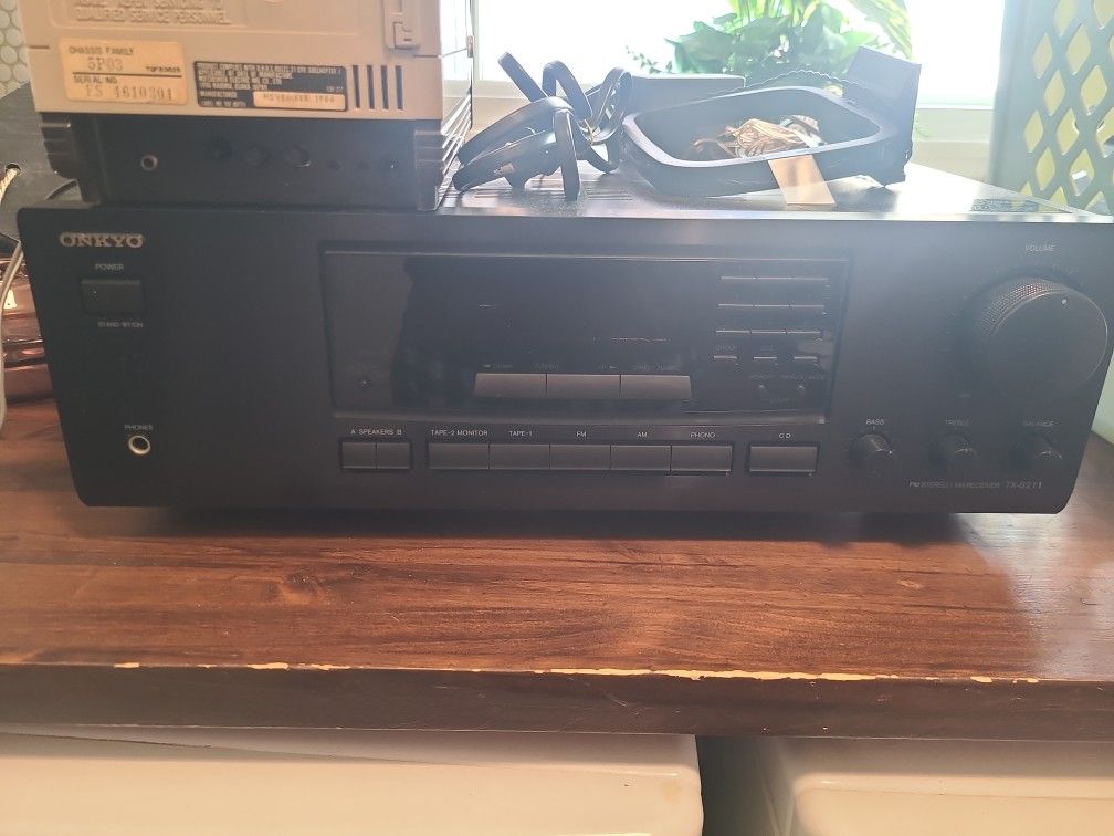 Onkyo TX-8211