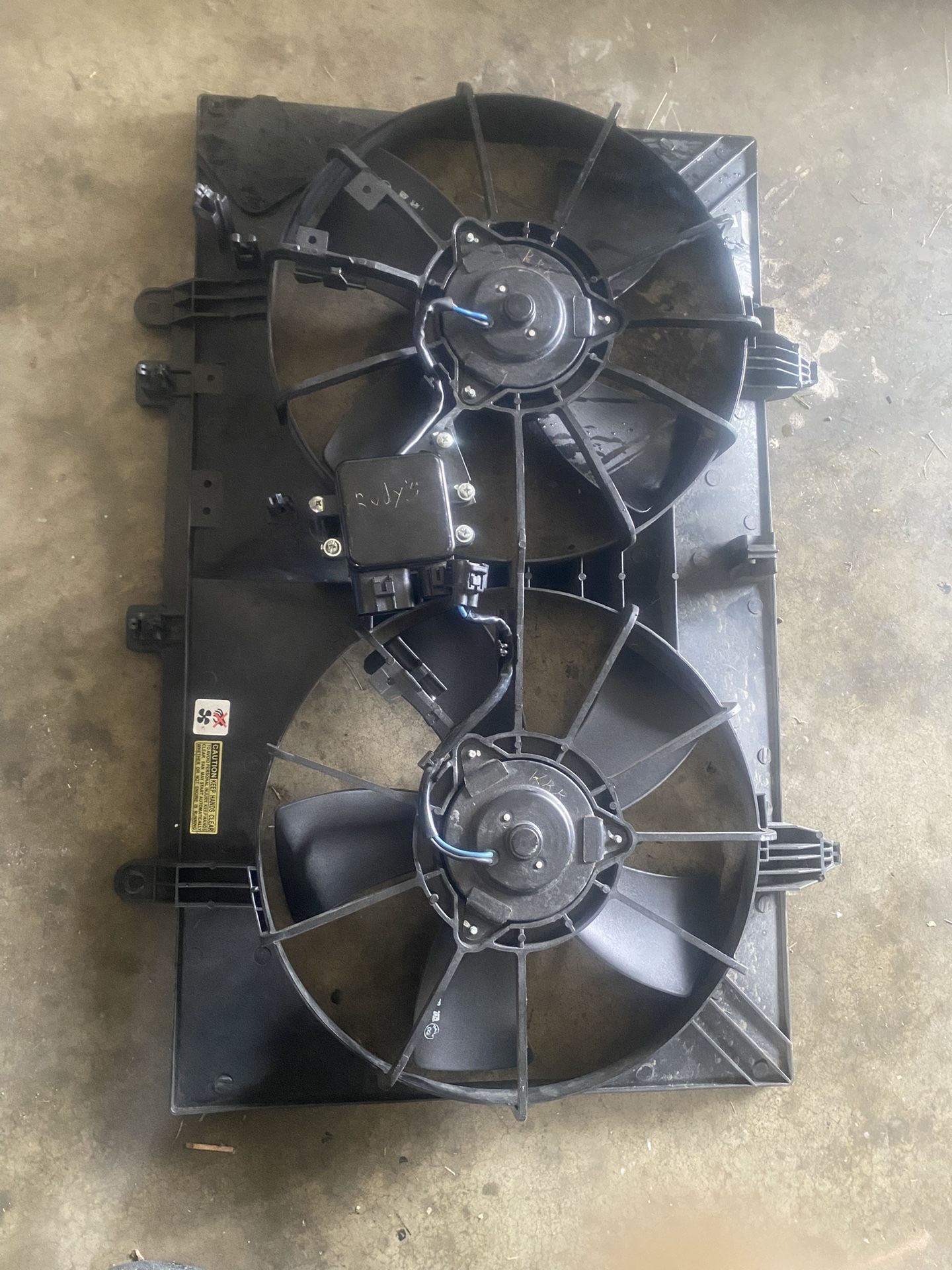 06-10 Infiniti M35/45 Fan Assembly With Extra Control Module 