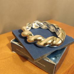 Avon Stretch Twist Bangle Bracelet