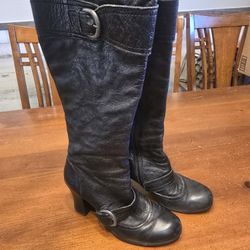 8.5 Black Boots 