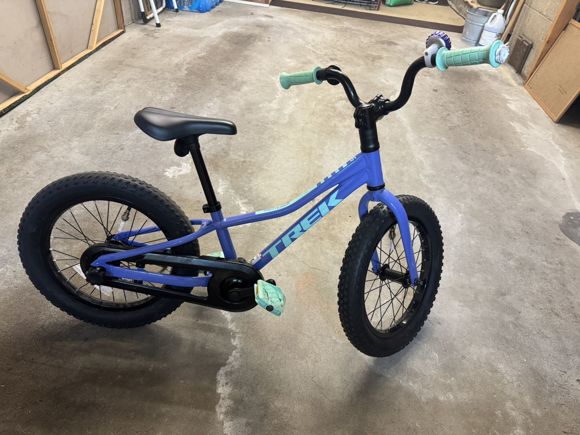 Trek Precaliber 16" Ultraviolet Kids Bike