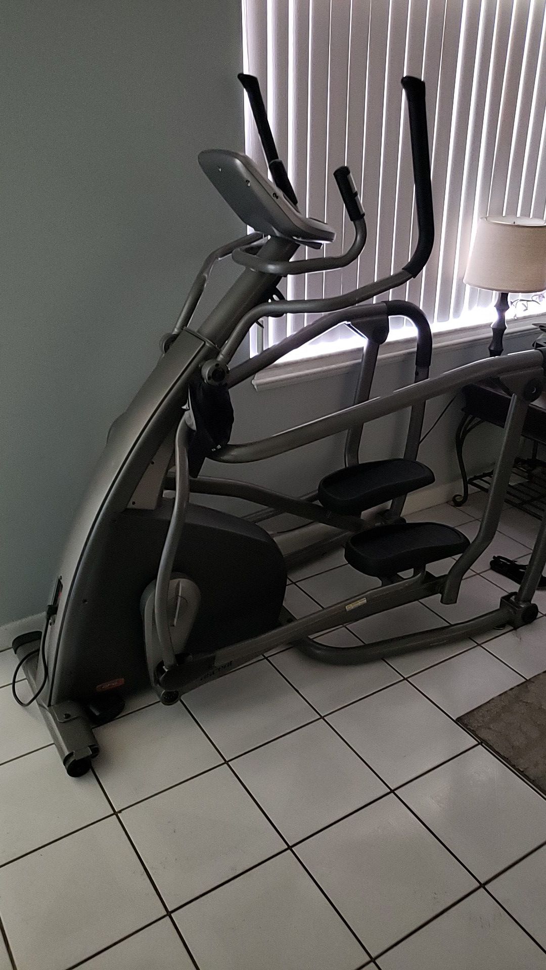 18.1axt elliptical for sale MUST GO !!!