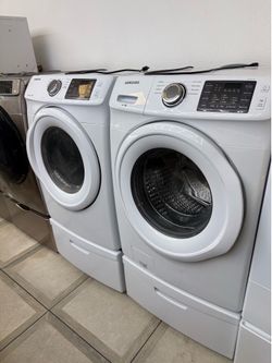 Samsung front load washer and gas dryer set