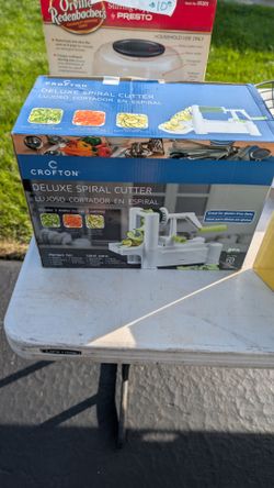 Deluxe Spiral Cutter used 1 time maybe