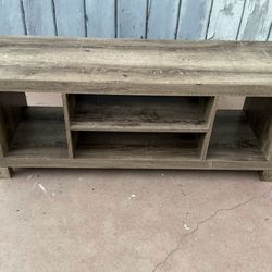 Tv stand in good condition
