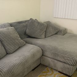 Gray Sectional Couch – Pickup Only