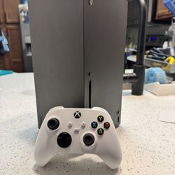 Xbox Series X  + Wireless controller - Excellent Condition