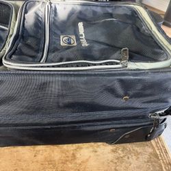 Quicksilver rolling suitcase travel