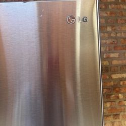 LG refrigerator