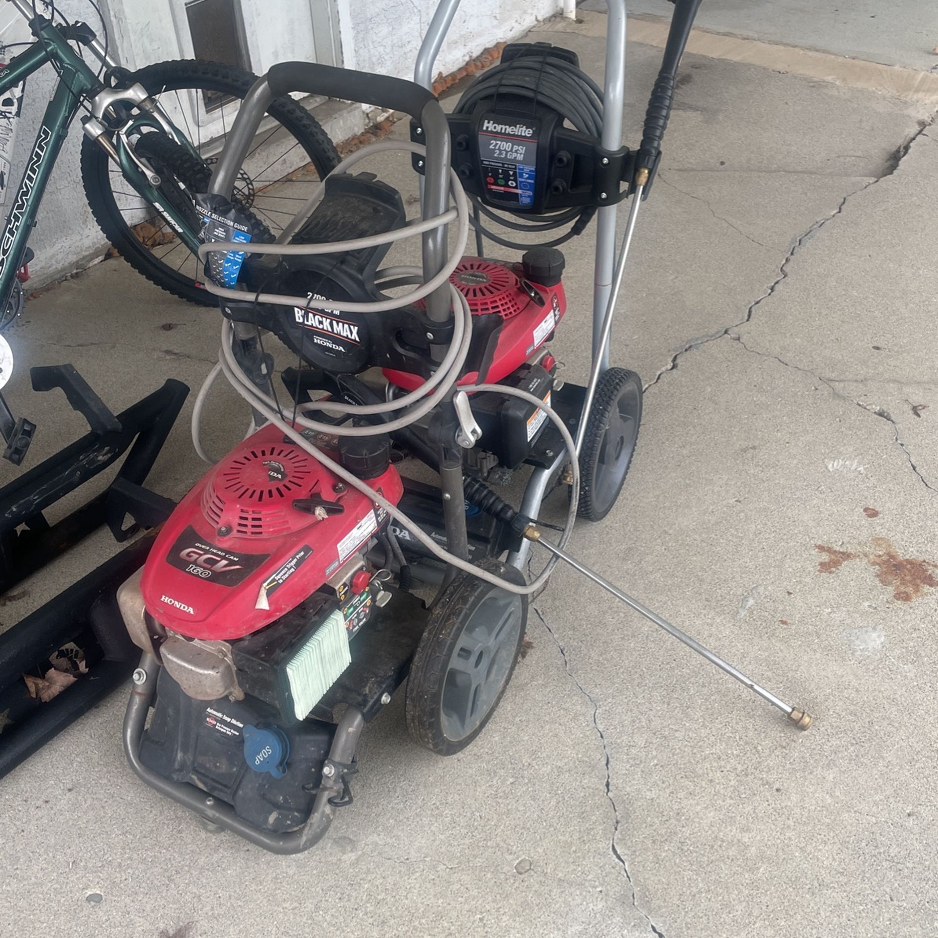2 Pressure Washers