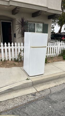 Free working fridge