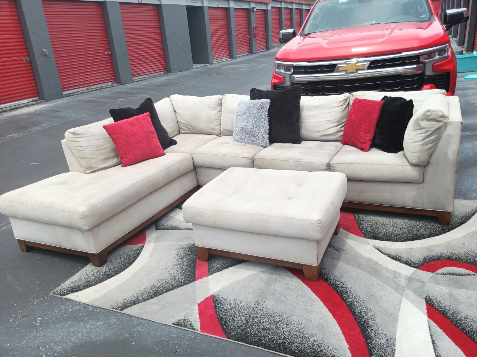 Sectional Sofá Chaise & Ottoman