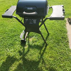 Char-Broil American Gourmet Black 2-Burner Liquid Propane Gas Grill (contact info removed)12 