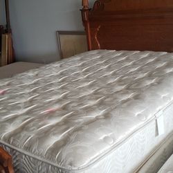 Queen Matress And Boxspring 