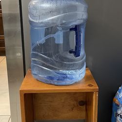Garrafón Maquinita  de Extraer Agua Y Mueble Basa 