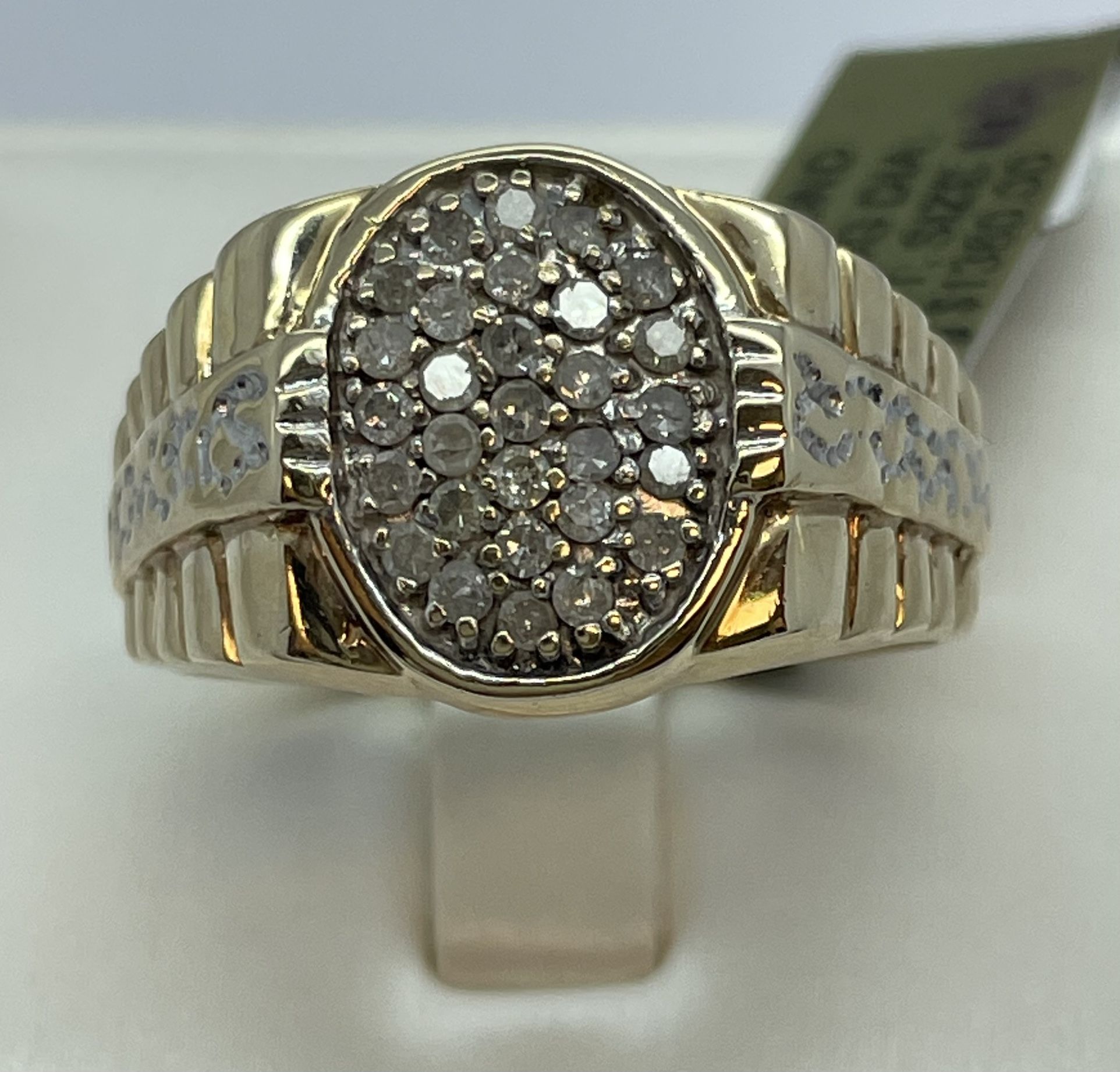 10K Gold Diamond Ring. 