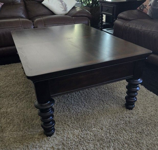 Living room coffee table with matching side table