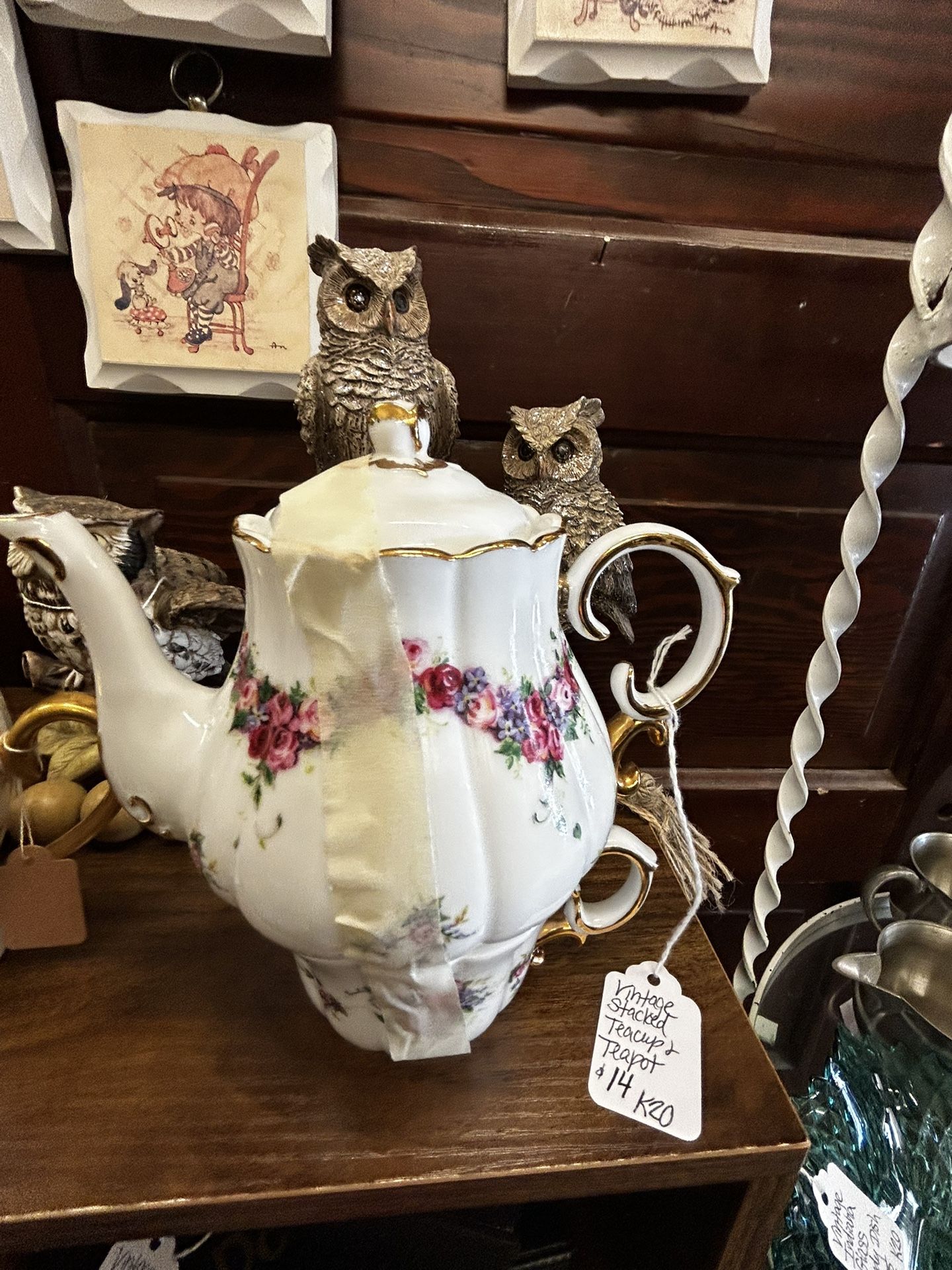 Lovely Vintage Stackable Teapot w/ Teacup