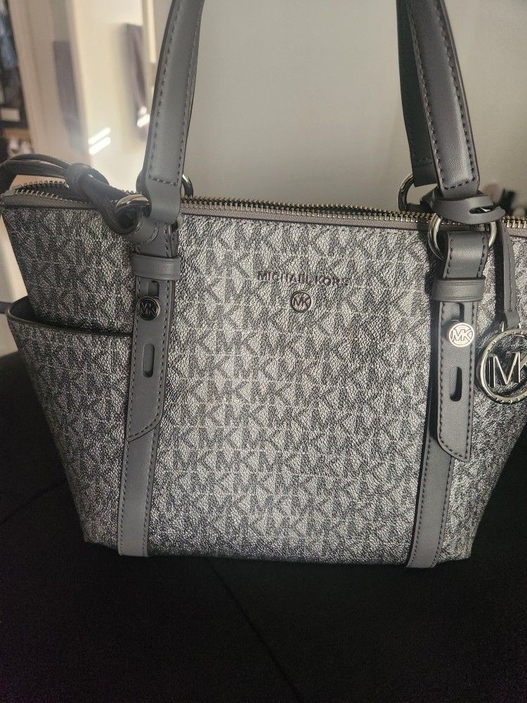 Michael KORS Medium Handbag
