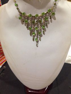 Hermoso collar de fantasia