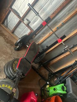 Bench w weights/ squat rack