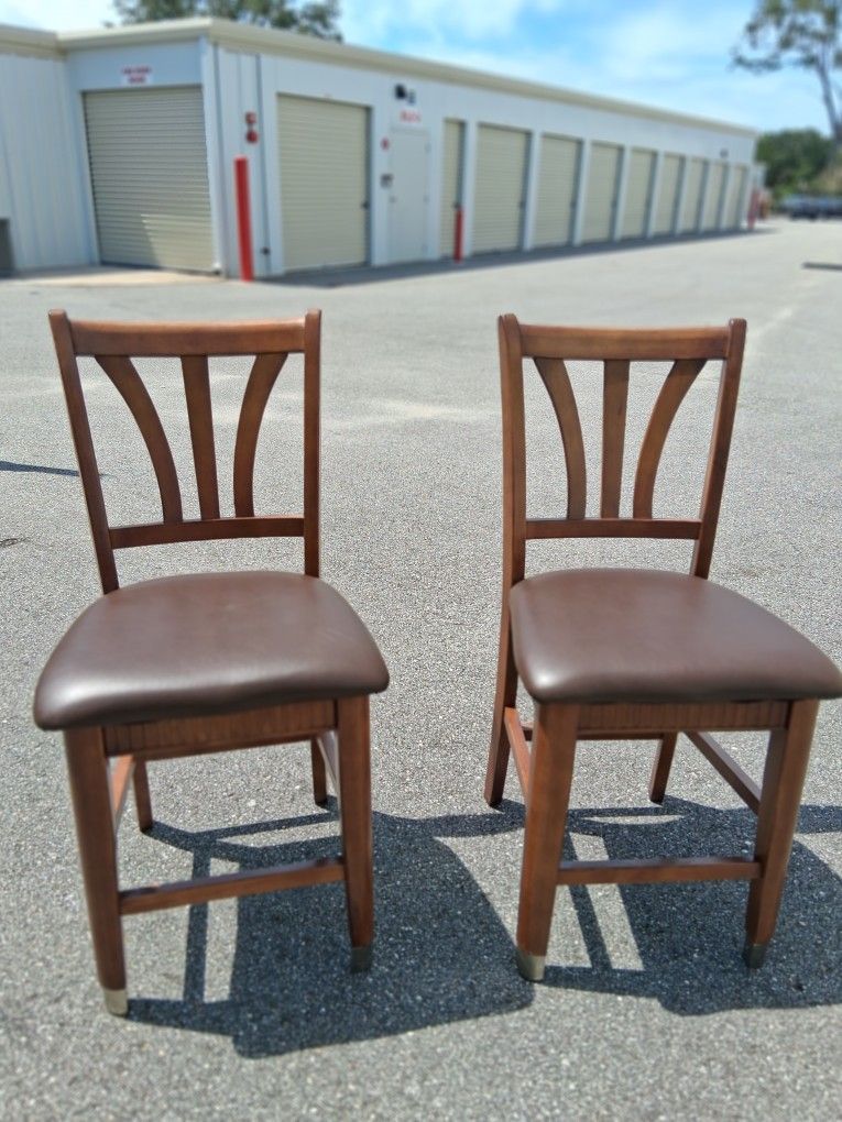 Free Delivery! 2 Bar Stools 