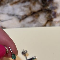 14 K White Gold Earrings With Emeralds