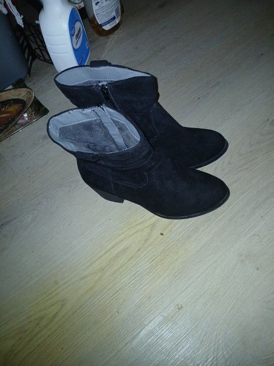 Woman's Boots
