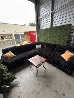 Sectional Sofa/ Couch (We Deliver) 