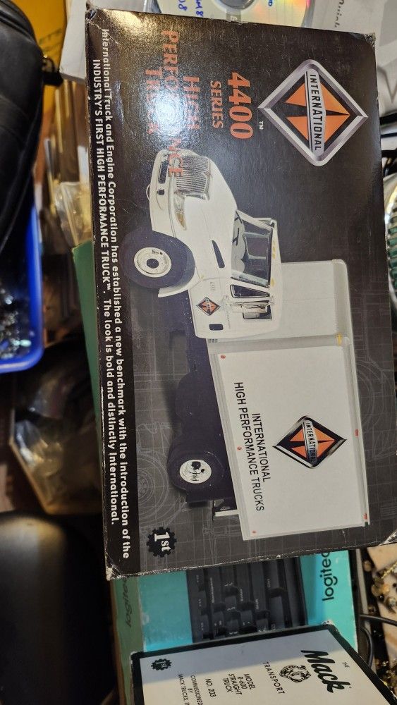 International 4400