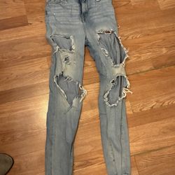 BDG HIGH RISE MOM JEANS