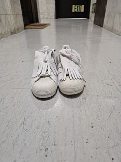 Womens Adidas Superstar Fr W Kiltie...Size 6.5 for Sale in Los Angeles, CA  - OfferUp