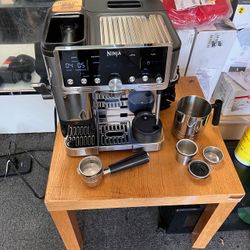 Ninja - Luxe Cafe Pro Series 4 in 1 Espresso - ES701