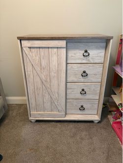 Wood dresser