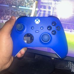 Xbox Series X Blue Controller
