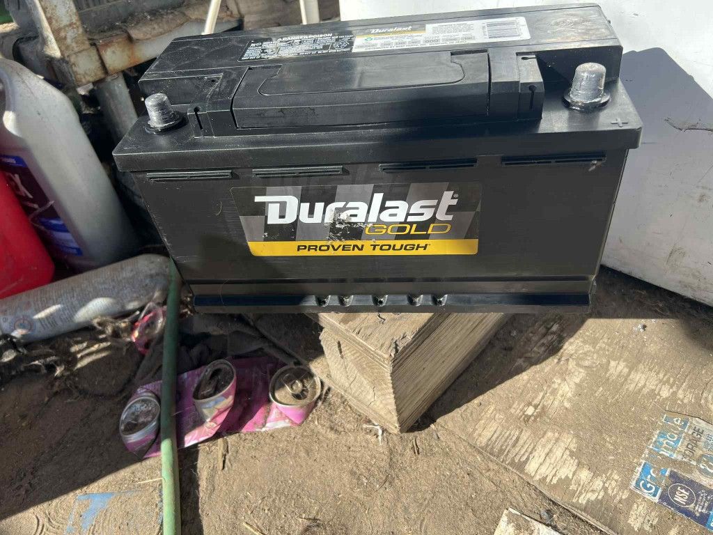 In Very Good Condition The Duralast Gold Proving Tough Car Battery For Mercedes BMWs And Other Cars H8 100% Health 100% Charge