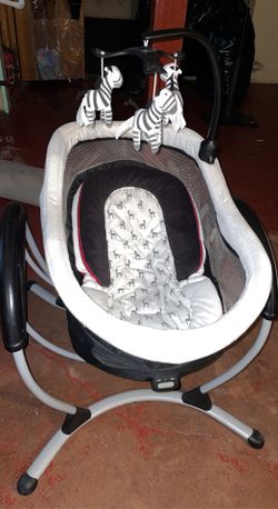 Graco dreamglider hot sale zebra