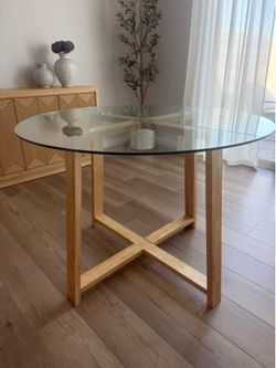 42” Round Glass Dinning Table