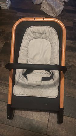 Baby bouncer