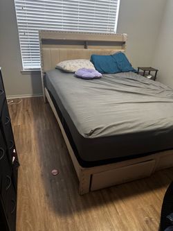 Queen size bed base  with draws