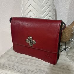Patricia Nash Consilina Floret Leather Twist Lock Crossbody Bag Red /silver