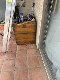 Free wood trunk
